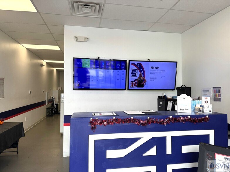 More Photos Of 492 Jimmy Deloach Pky, Savannah Freestanding For Lease