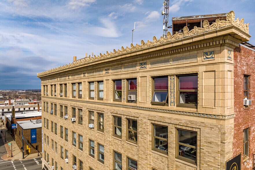 More Photos Of 13 Park Ave W, Mansfield Office For Lease