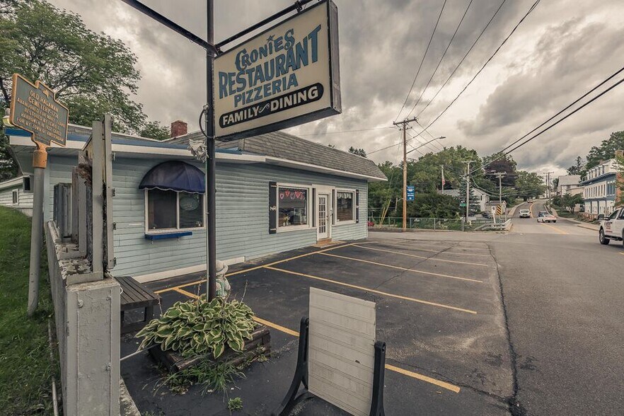 Primary Photo Of 1 William St, Hagaman Restaurant For Sale