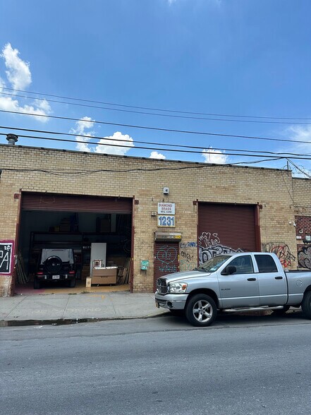 More Photos Of 1231 Flushing Ave, Brooklyn Warehouse For Lease
