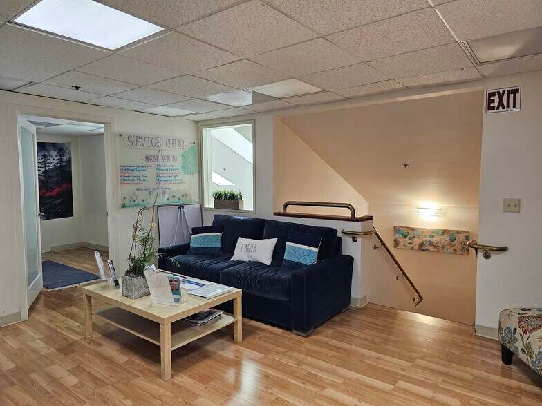 More Photos Of 4450 Capitola Rd, Capitola Office For Lease