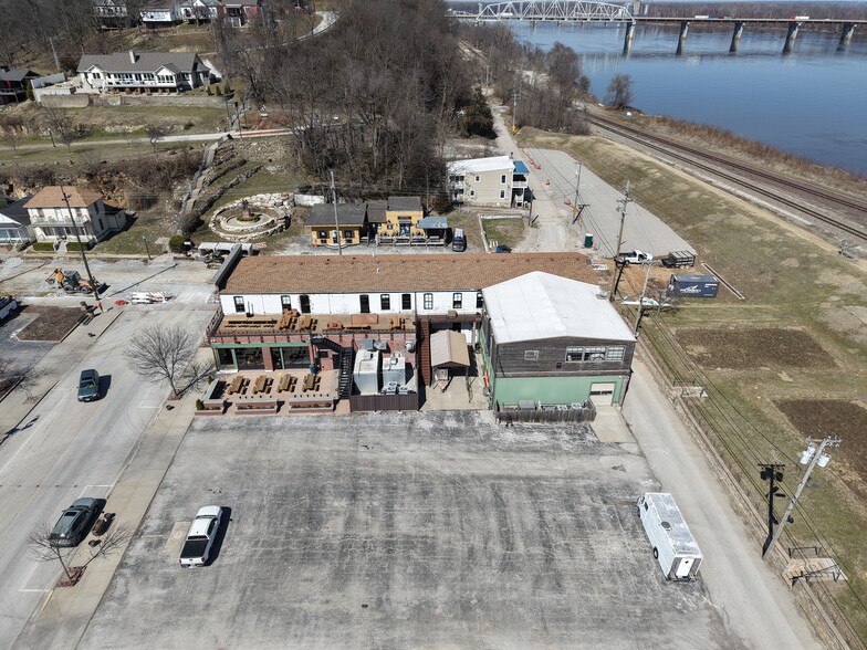 More Photos Of 408-422 N Main St, Hannibal Restaurant For Sale