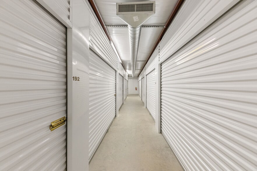 More Photos Of 3621 Elm Grove Rd, Rowlett Self Storage For Sale