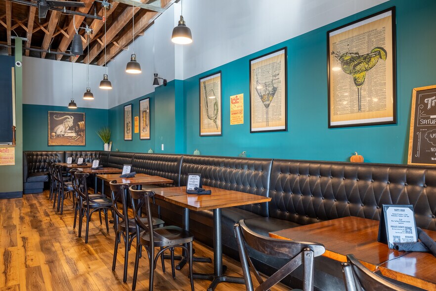 More Photos Of 973 Smith Ave S, Saint Paul Freestanding For Sale