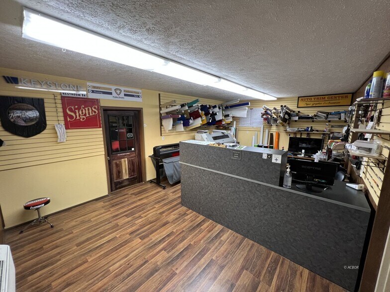 More Photos Of 18 Berger Ave, Gallipolis Auto Repair For Sale