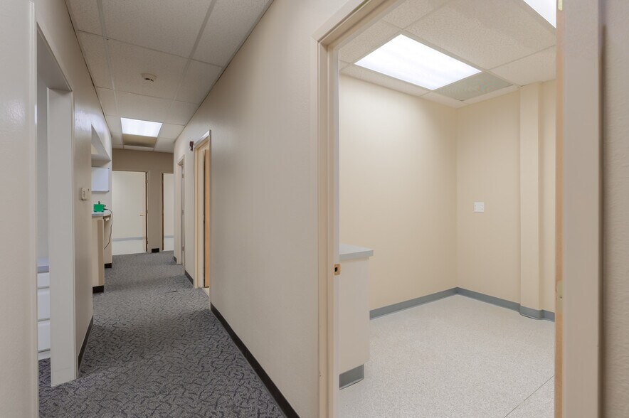 More Photos Of 3415 N Loy Lake Rd, Sherman Medical For Sale