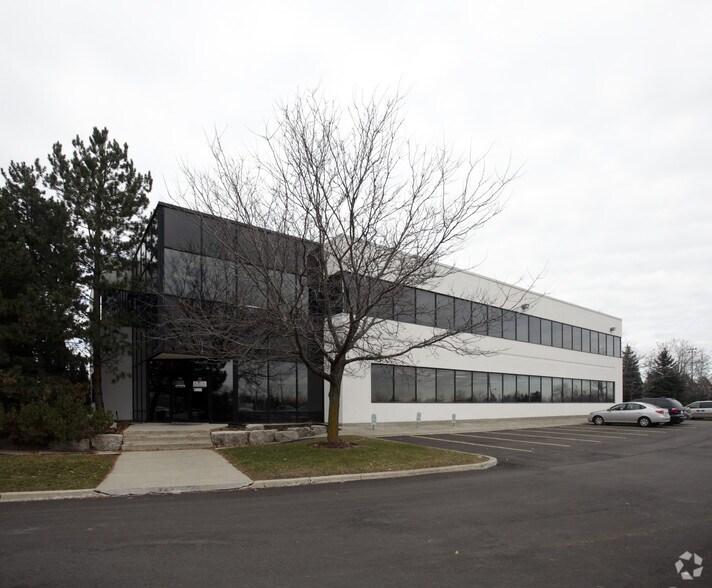 More Photos Of 735 Oval Ct, Burlington Warehouse For Lease