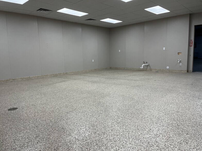 More Photos Of 159 2nd Ave SE, Perham Storefront Retail Office For Sale