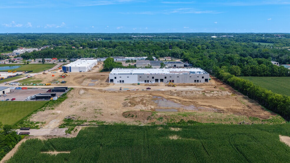 More Photos Of 200-300 Prosperity Dr, Dayton Warehouse For Lease