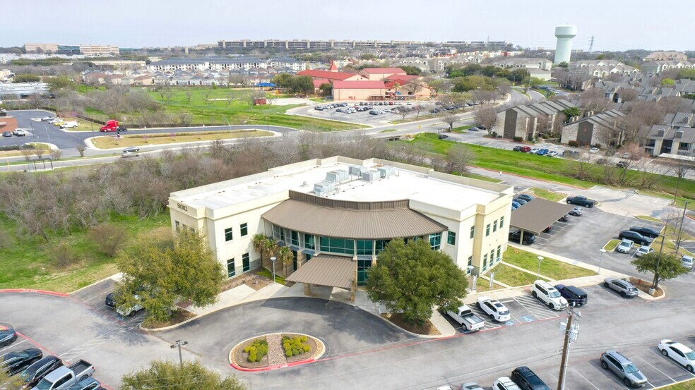 More Photos Of 9910 Huebner Rd, San Antonio Medical For Lease