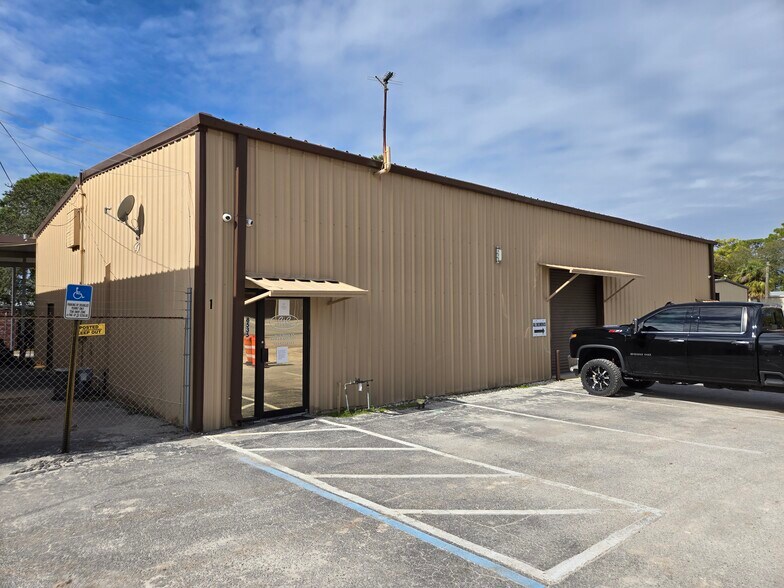 More Photos Of 8535 Rees St, Port Richey Service Station For Sale