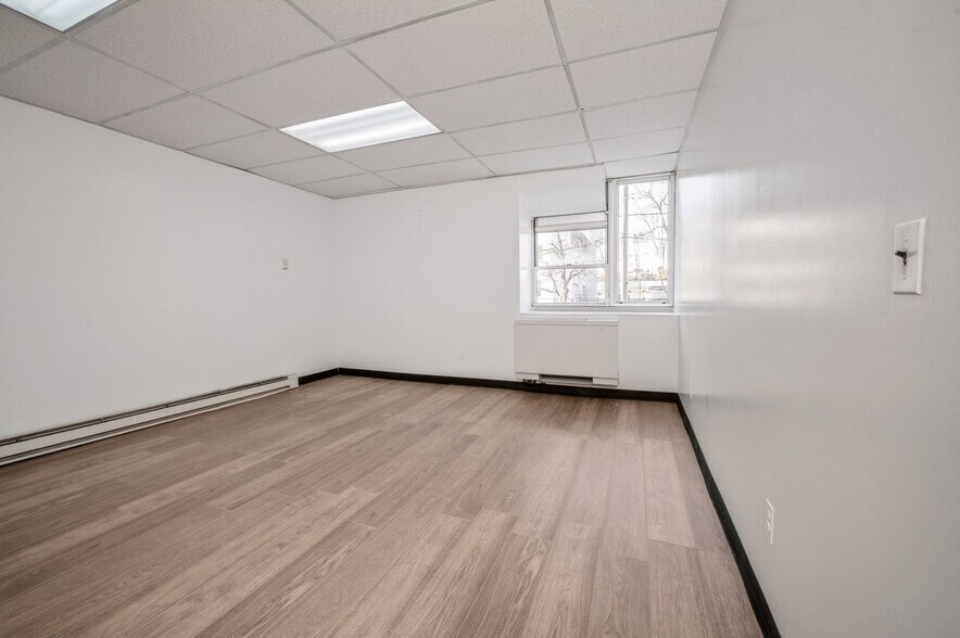 More Photos Of 499 N Broadway, White Plains Apartments For Lease