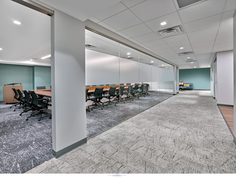 More Photos Of 100 Berwyn Park, Berwyn Unknown For Lease