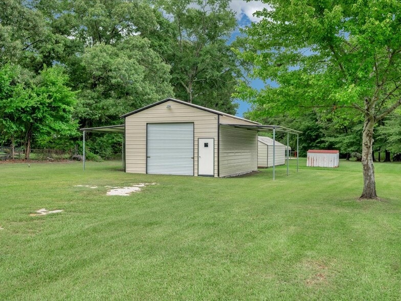 More Photos Of 4314 US Highway 69 N, Lufkin Office For Sale