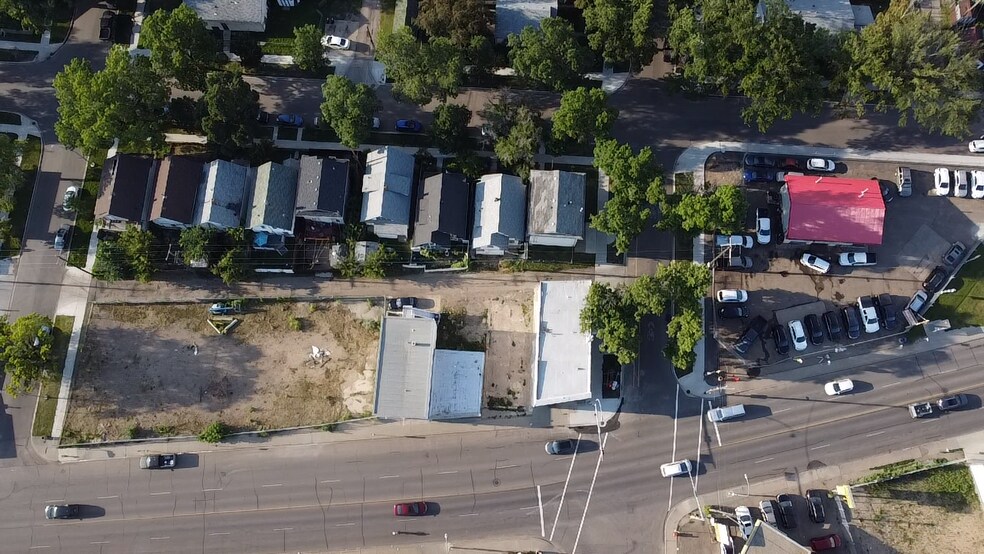 More Photos Of 9210 111th Ave NW, Edmonton Storefront For Sale