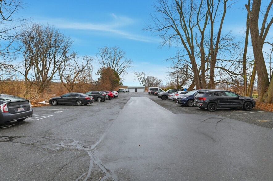 More Photos Of 355 Bridge St, Northampton Office For Lease