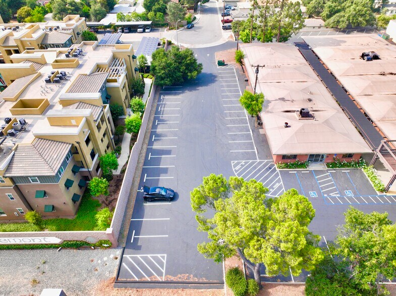 More Photos Of 109 Spring St, Claremont Office Residential For Lease