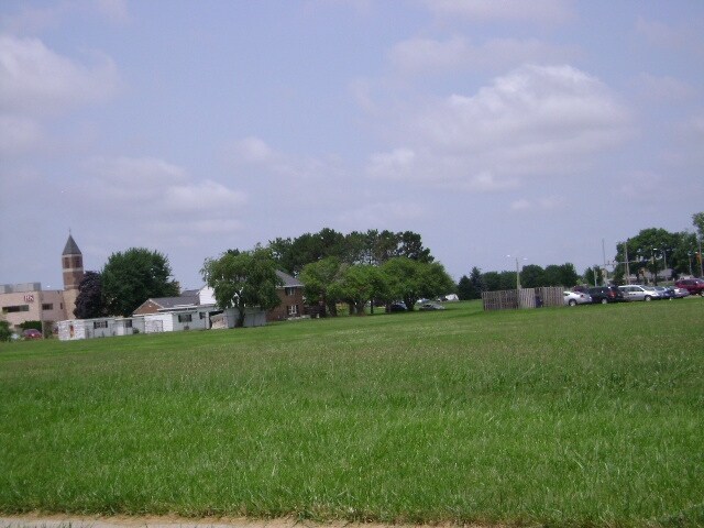 More Photos Of 3130 Wabash Ave, Springfield Land For Sale