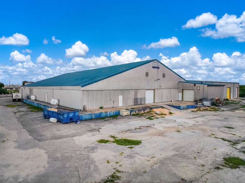 More Photos Of 3680 OLD SR 8, Lake Placid Industrial For Sale