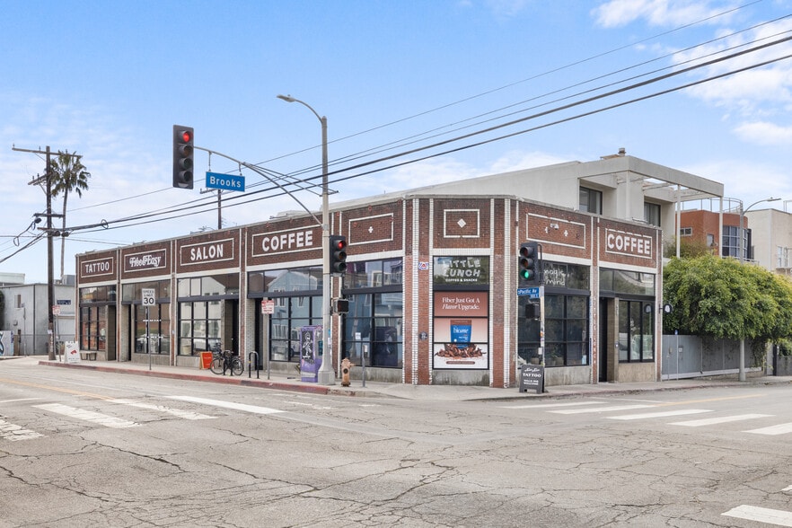 More Photos Of 901-907 Pacific Ave, Venice Storefront For Lease