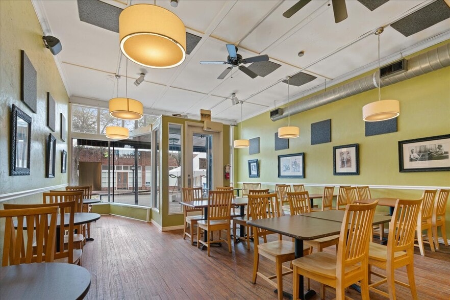 More Photos Of 14 SW 1st Ave, Gainesville Storefront For Lease