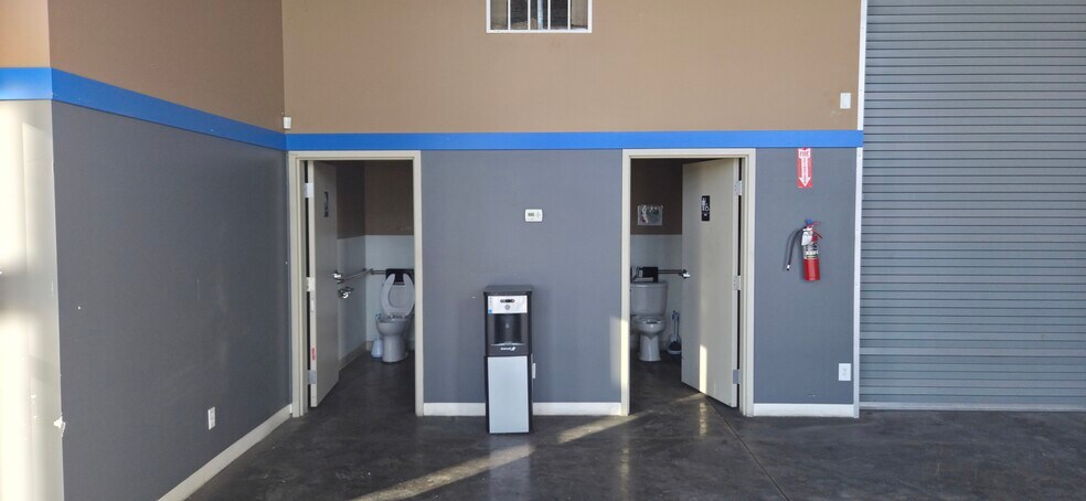 More Photos Of 1173-1199 W 2425 S, Woods Cross Manufacturing For Lease