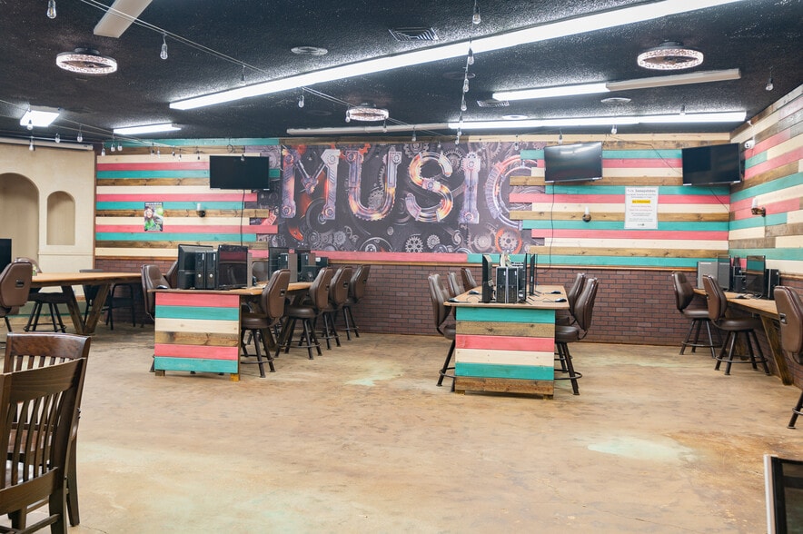 More Photos Of 120 NW 304 Loop, Crockett Daycare Center For Sale