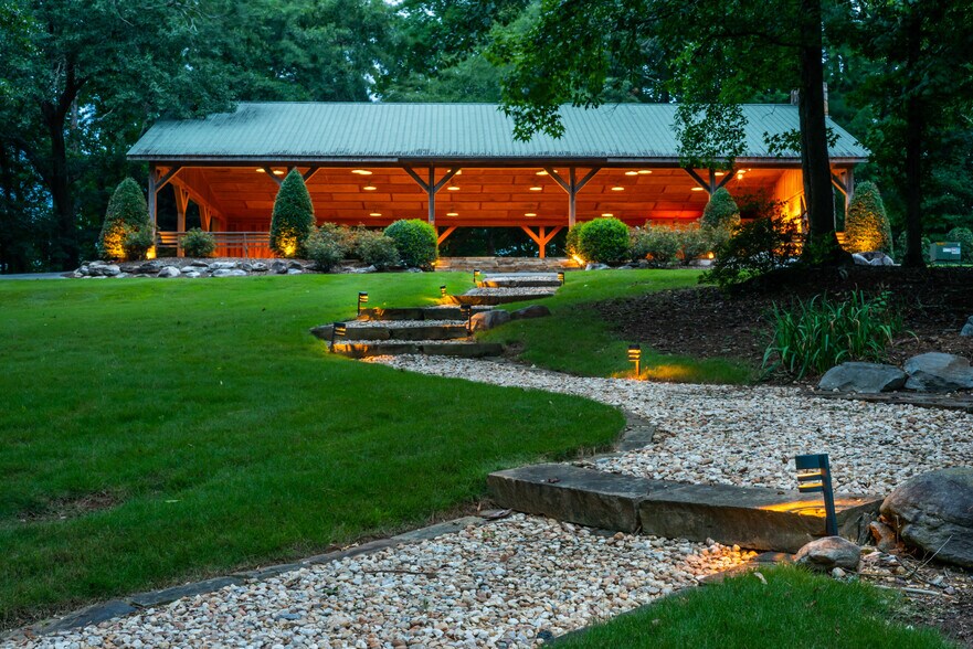 More Photos Of 565 Owens Gin Rd NE, Calhoun Lodge Meeting Hall For Sale