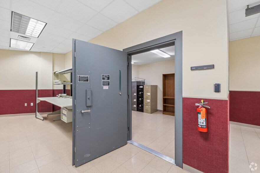 More Photos Of 1 Redcom Ctr, Victor Office For Sale