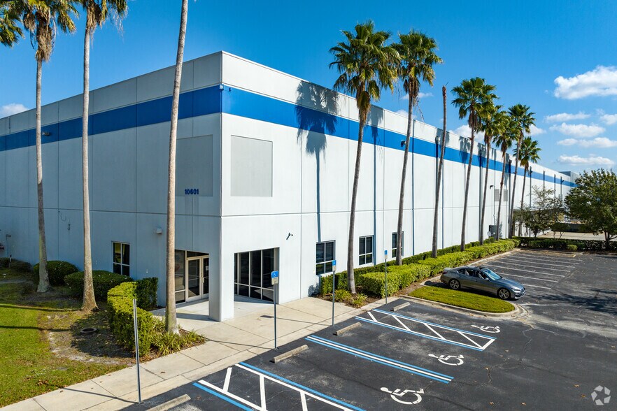 Primary Photo Of 10601 Southport Dr, Orlando Warehouse For Lease