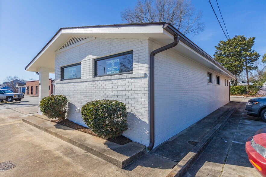 More Photos Of 1107 N Fant St, Anderson Office For Sale