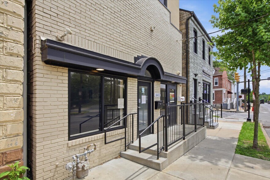 More Photos Of 641 S Prince St, Lancaster Storefront For Sale