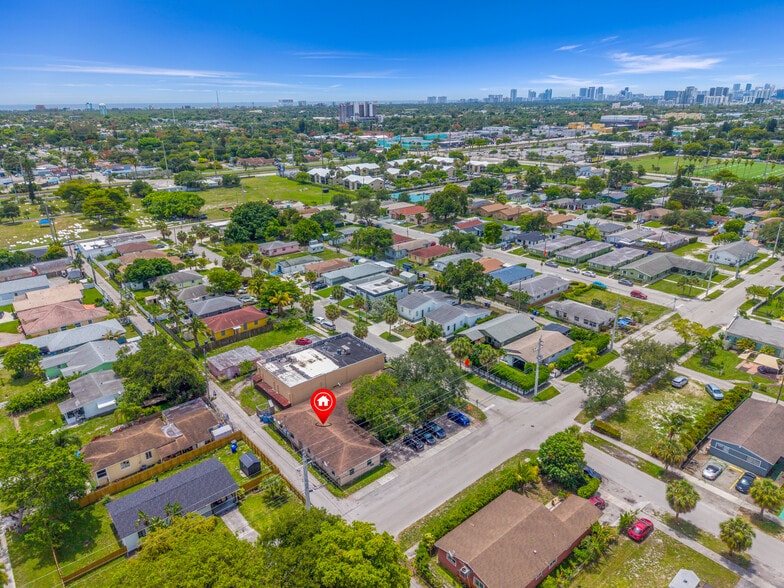 More Photos Of 2247 Simms St, Hollywood Apartments For Sale