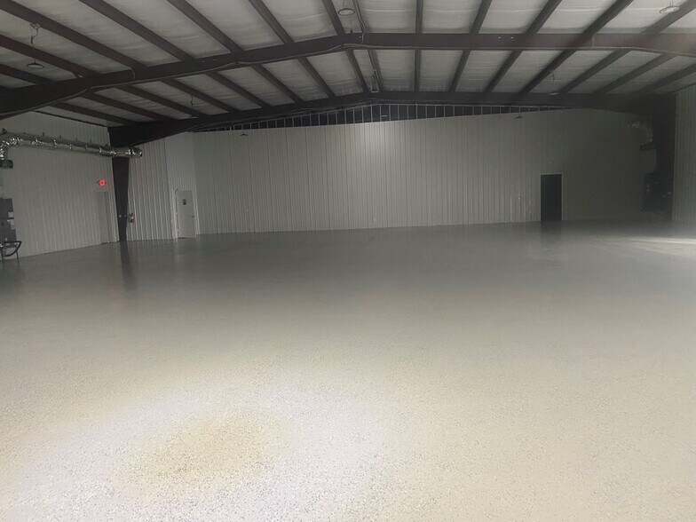 More Photos Of 4337 New Bern Hwy, Jacksonville Warehouse For Lease
