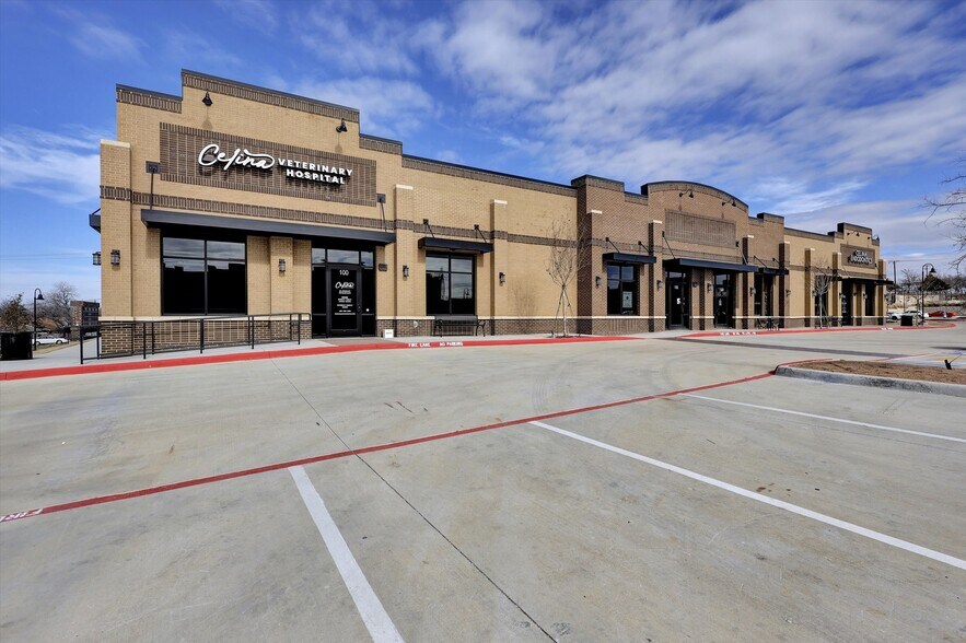 Primary Photo Of 515 S Preston Dr, Celina General Retail For Sale