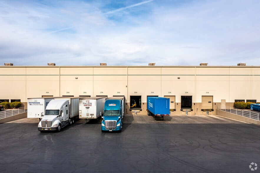 More Photos Of 2861 N Marion Dr, Las Vegas Distribution For Lease