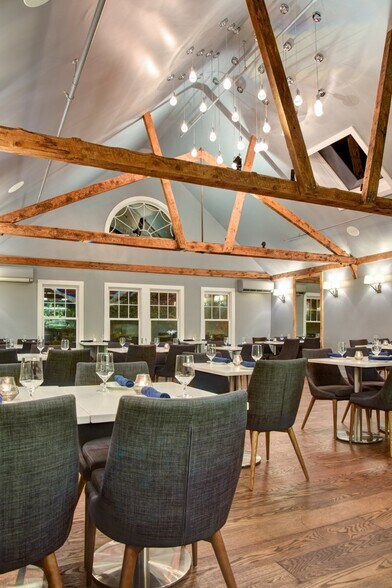 More Photos Of 173 Port Rd, Kennebunk Freestanding For Sale