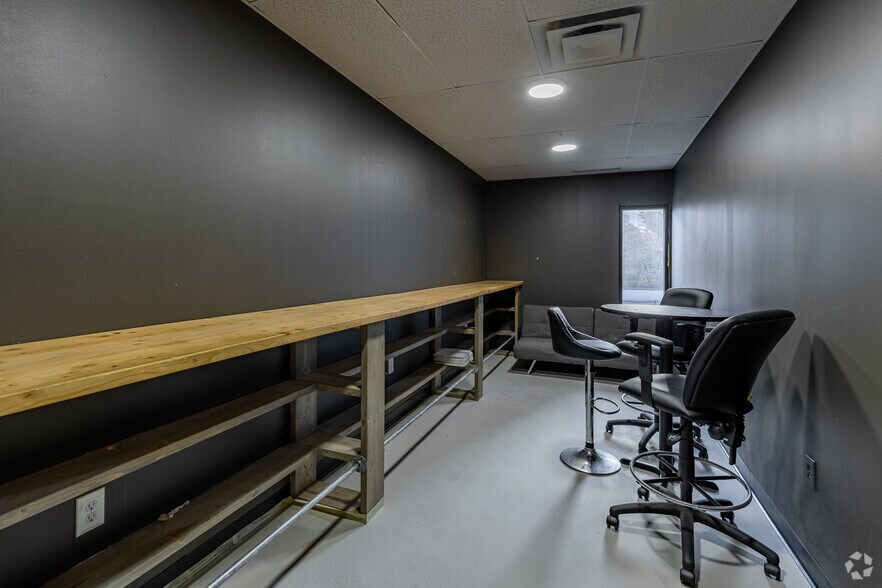 More Photos Of 351 Marietta St NW, Atlanta Service For Sale