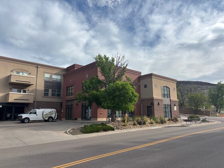 More Photos Of 722 Washington Ave, Golden Office Residential For Sale