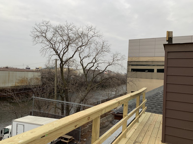 More Photos Of 1410-1440 N Kingsbury St, Chicago Manufacturing For Sale