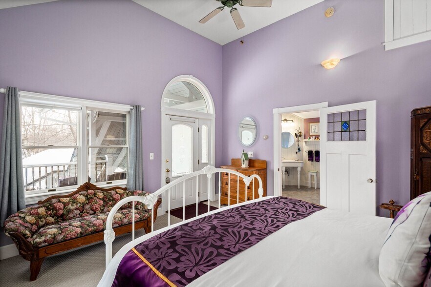 More Photos Of 82 Elm St, Camden Hospitality For Sale