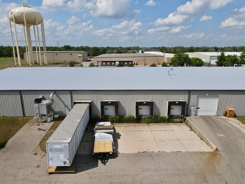 More Photos Of 1701 Conant St, Elkhart Manufacturing For Lease