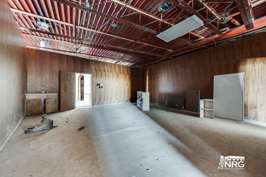More Photos Of 3201 W Wall St, Midland Office For Sale