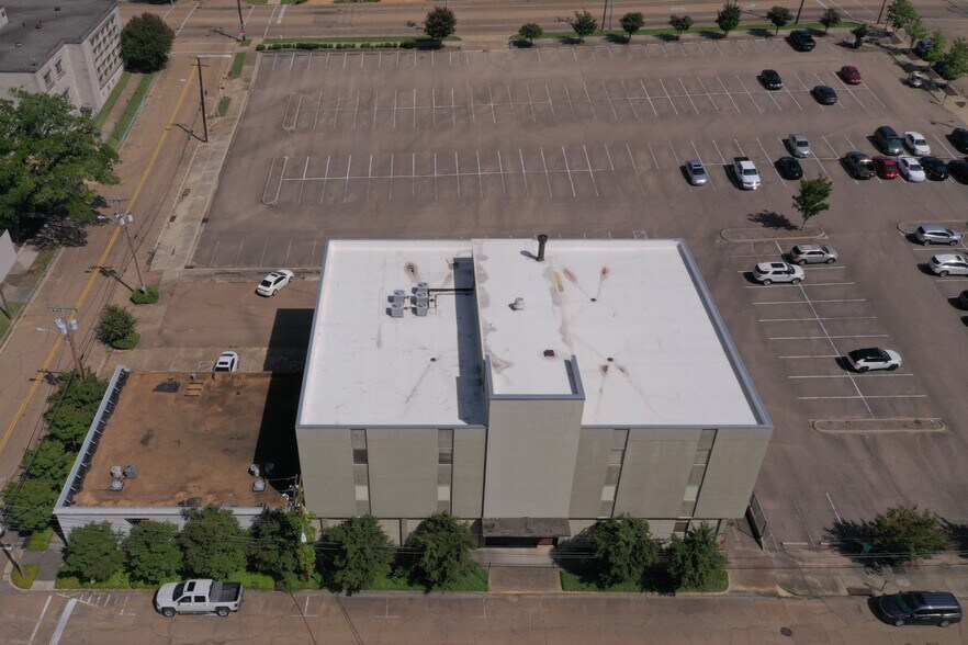 More Photos Of 222 N President St, Jackson Office Residential For Sale