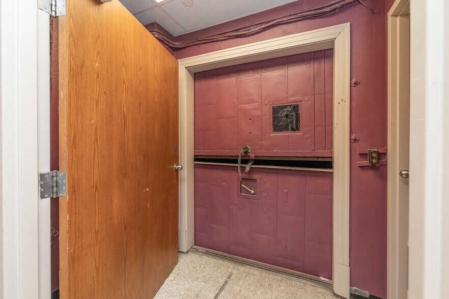 More Photos Of 600-660 W Saint Germain St, Saint Cloud Freestanding For Sale