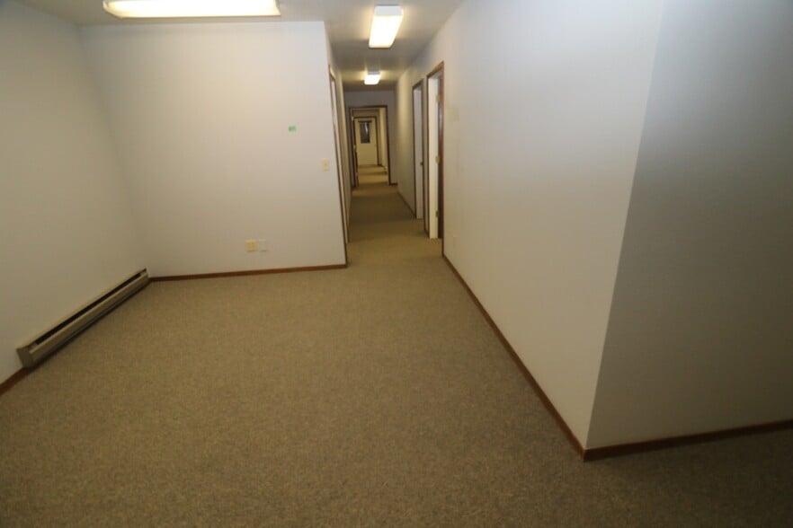 More Photos Of 2009 Industrial Road, Cortez Warehouse For Lease