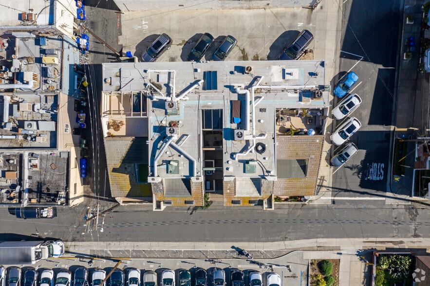 More Photos Of 1112 Ocean Dr, Manhattan Beach Office For Lease