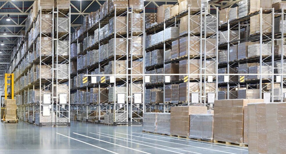 More Photos Of 7300 Corporate Center Dr, Hanover Unknown For Lease