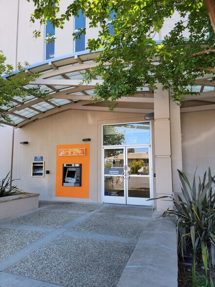 More Photos Of 2277 Watt Ave, Sacramento Office For Lease