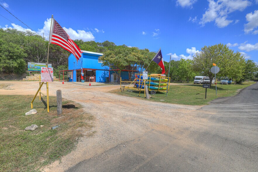 More Photos Of 2001 Ponderosa Dr, New Braunfels Specialty For Sale